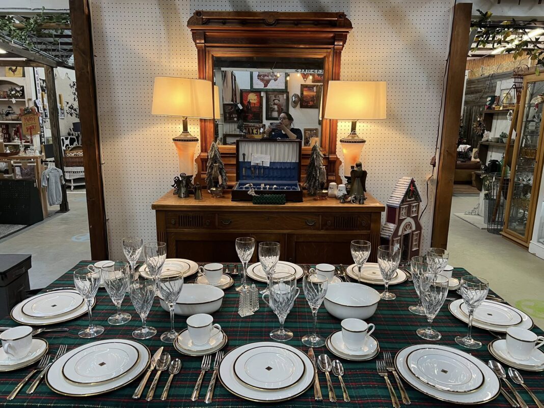 Tableware Additions: Guiding through What Matters